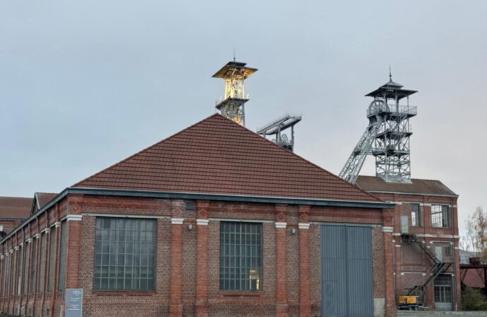 42366818 806f 43d5 8919 f8bf603d9ddb